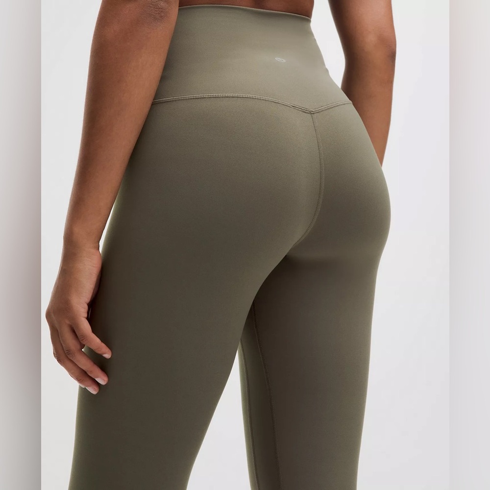 Lululemon Align Capri Leggings in a shade of green (olive/army) size 16 - Picture 5 of 12